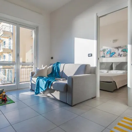 Babyaccommodation Family Experience Пьетра-Лигуре